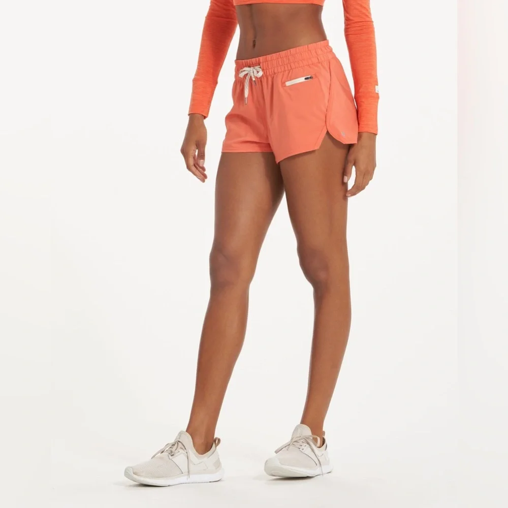 Vuori Clementine Shorts Grapefruit Size XS - Picture 3 of 11